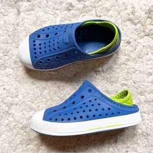 Skechers Royal Blue and Neon Green Youth Boys Guzman Steps Foamies Size 10